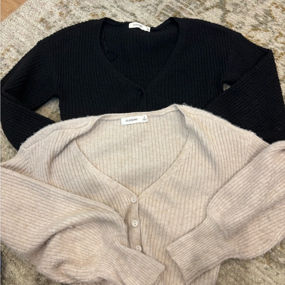 GLASSONS Women's Black and Cream Sweater Set